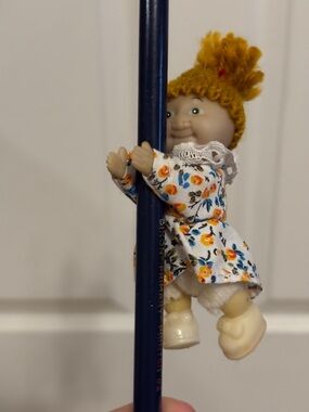 Vintage 1980 Cabbage Patch Kids Mini 4" Clip-On Hugger